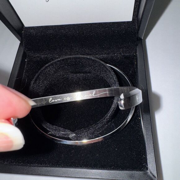 Silver Stone Jewelry Infinity Bracelet Etched Inside The Bracelet Couples Gift - Picture 3 of 5